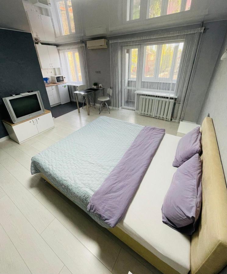 Апартаменты LUX в центре. Ярослава Мудрого 72  Кривой Рог Екстериор снимка