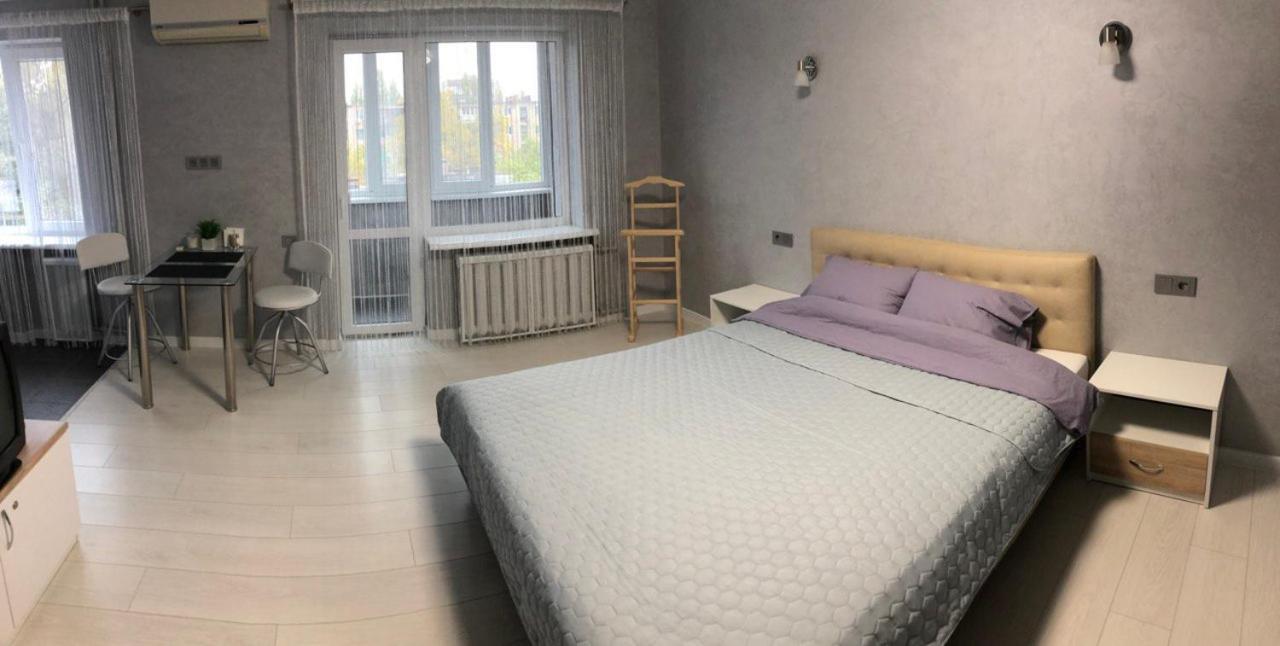 Апартаменты LUX в центре. Ярослава Мудрого 72  Кривой Рог Екстериор снимка