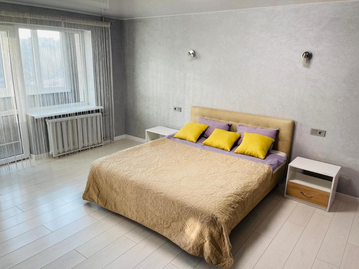 Апартаменты LUX в центре. Ярослава Мудрого 72  Кривой Рог Екстериор снимка